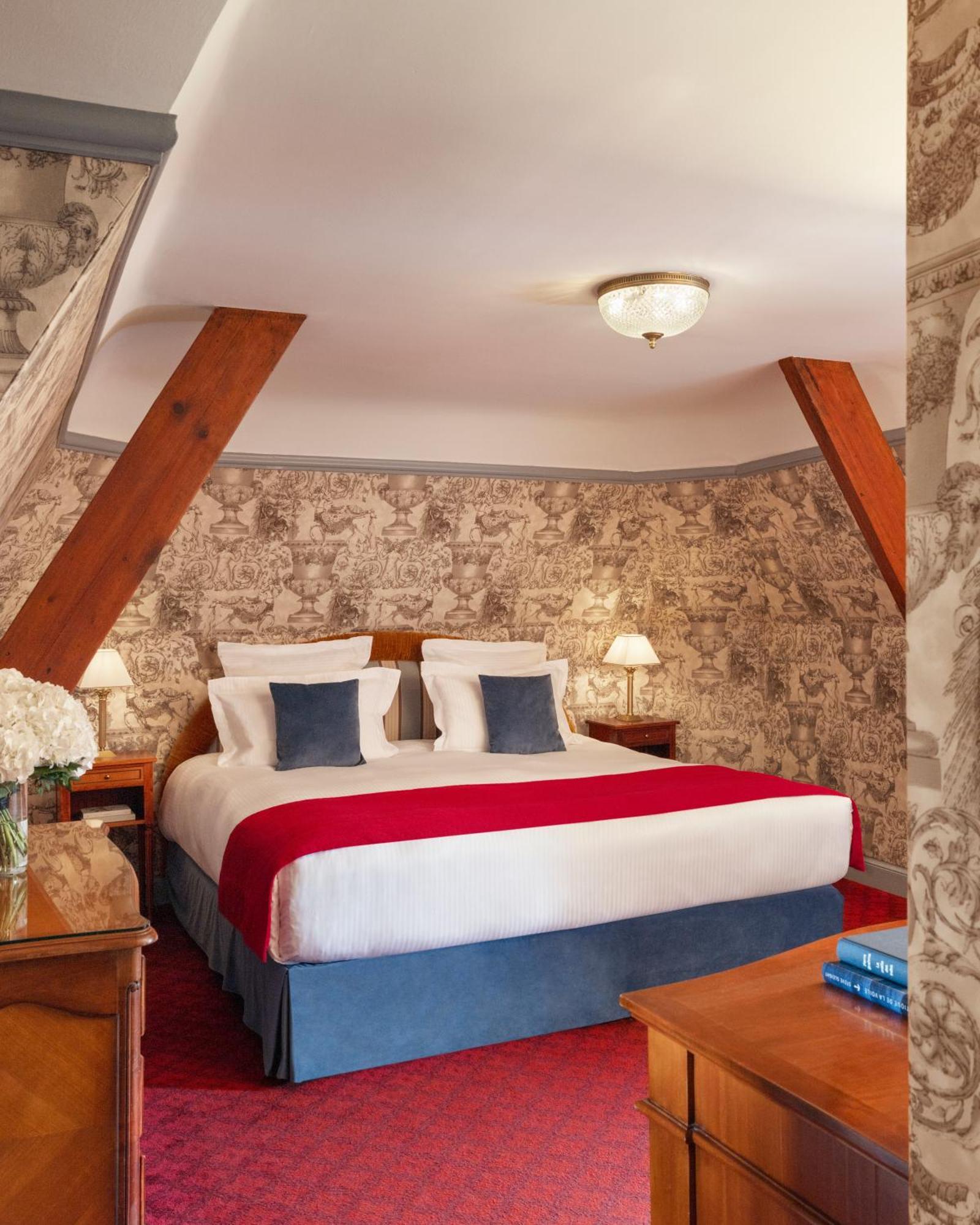 Le Castel Marie Louise Hotel 5*